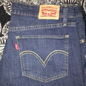 Levi’s 518 Straight Leg Jeans